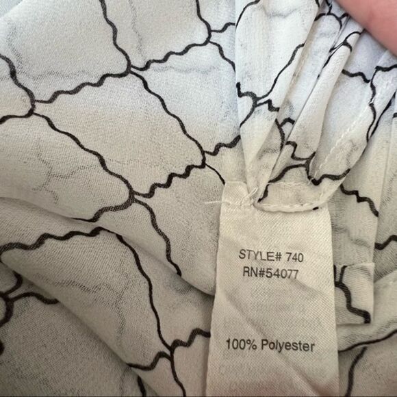 CAbi Shear Button Up Front Pocket Blouse White XS. - Picture 6 of 6